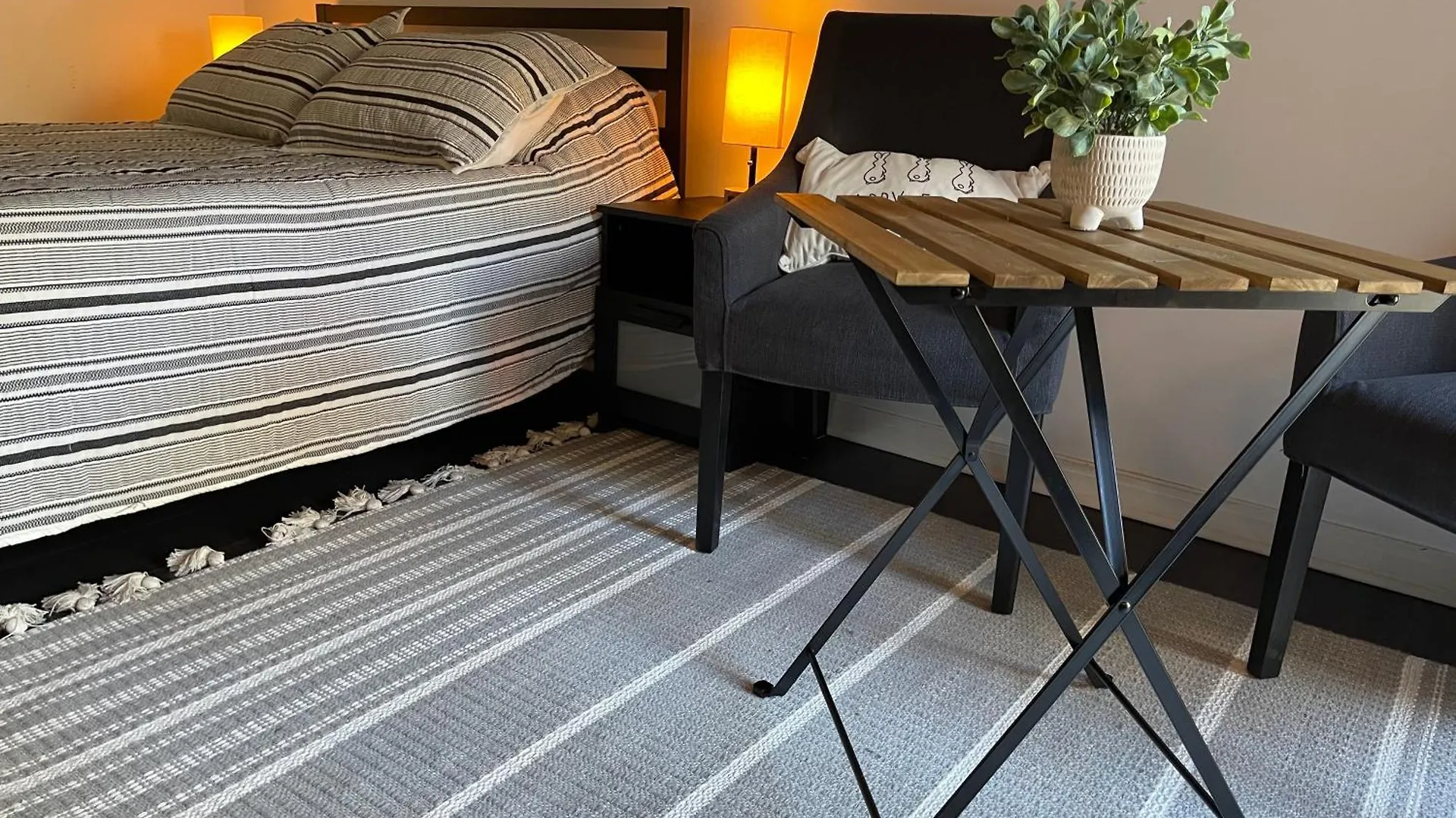 Lovely Spacious Guesthouse In Mills 50 District 올랜도 0*,  미국