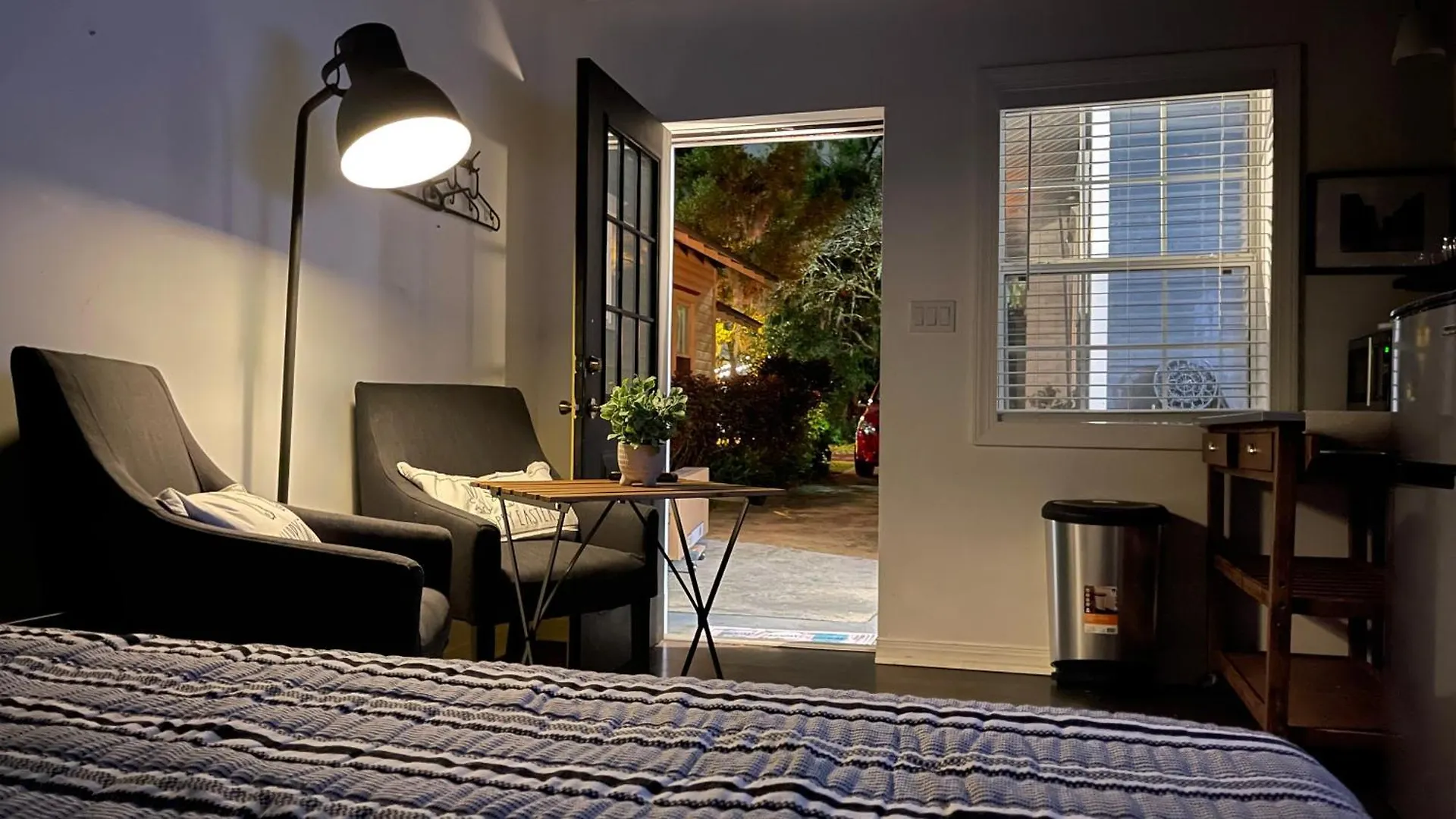 Guest house Lovely Spacious Guesthouse In Mills 50 District Orlando